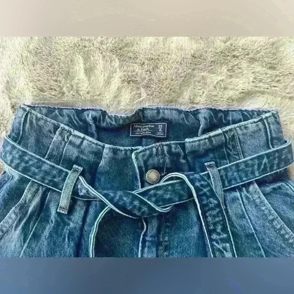 Abercrombie & Fitch Paperbag Belted Mom Jeans size 25 - Picture 5 of 10